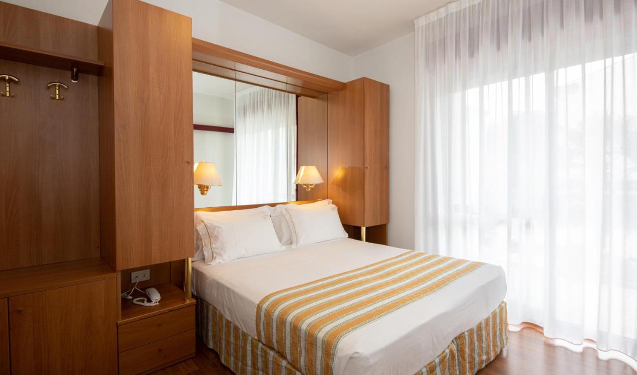 Hotel Imperia ลิโดดิเยโซโล ภายนอก รูปภาพ