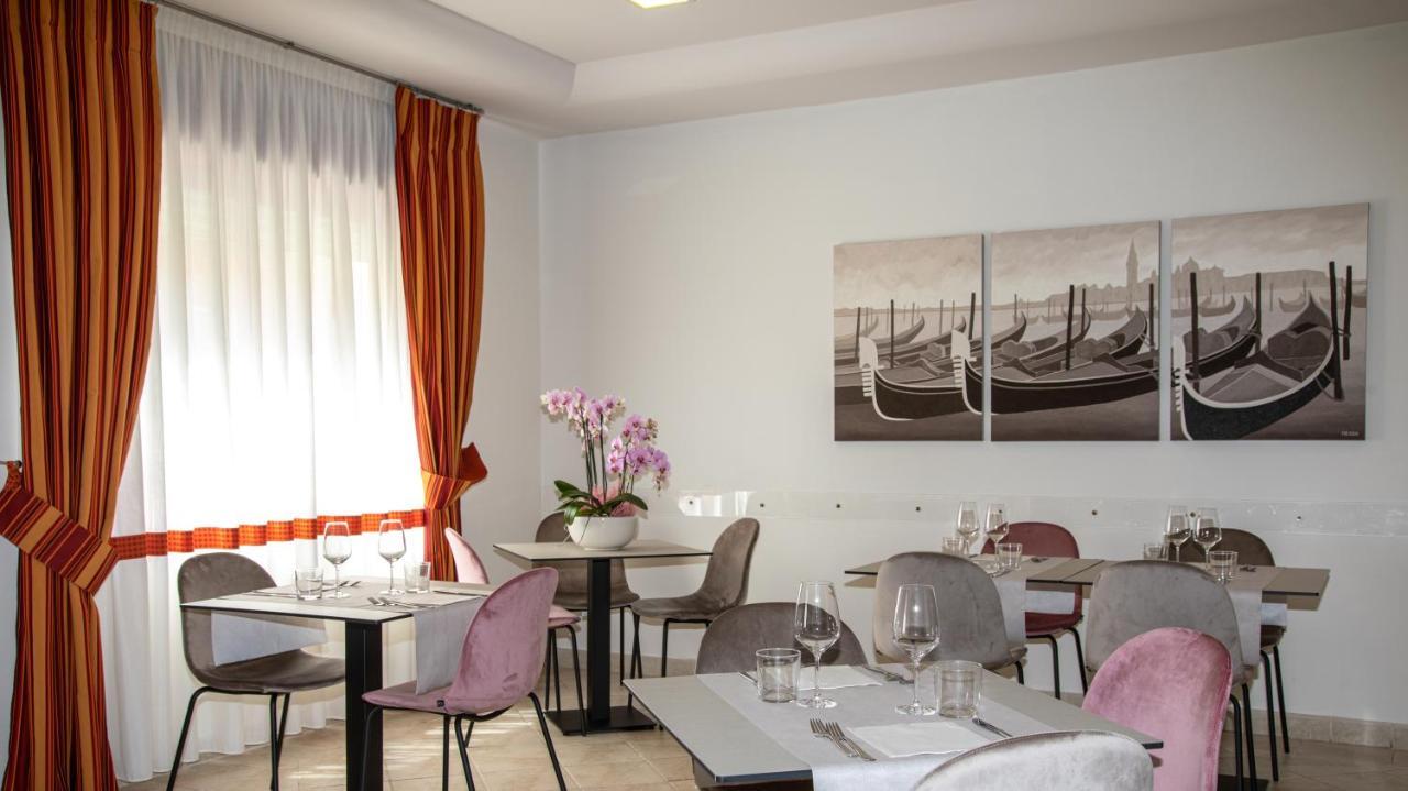 Hotel Imperia ลิโดดิเยโซโล ภายนอก รูปภาพ