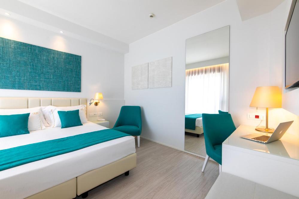 Hotel Imperia ลิโดดิเยโซโล ภายนอก รูปภาพ