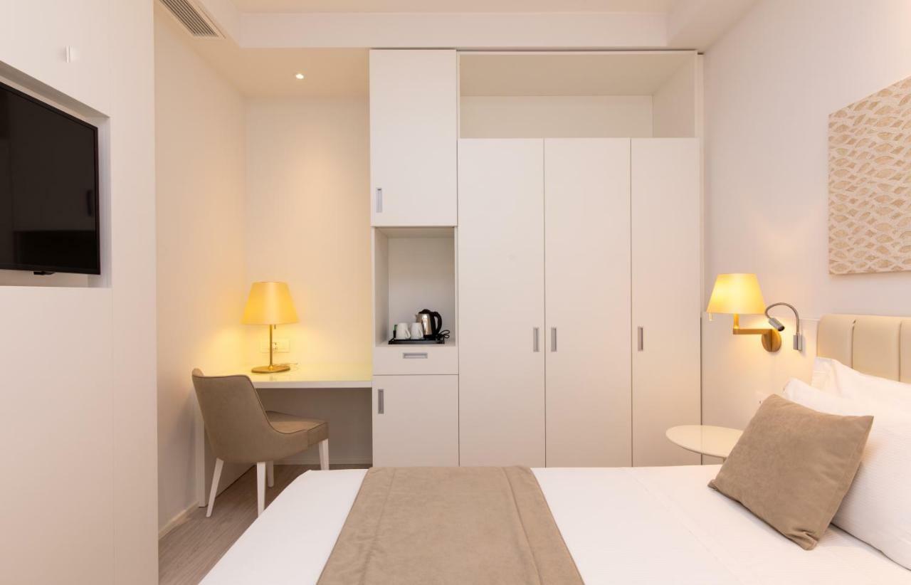 Hotel Imperia ลิโดดิเยโซโล ภายนอก รูปภาพ