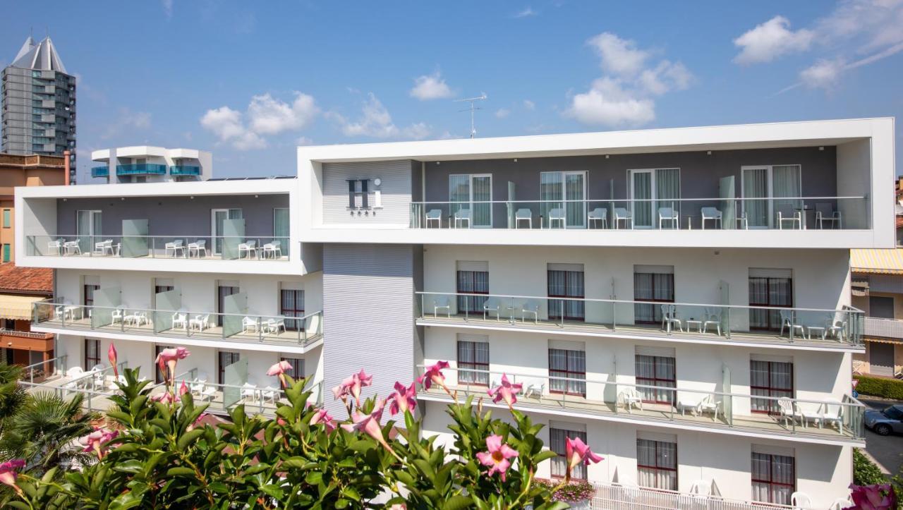 Hotel Imperia ลิโดดิเยโซโล ภายนอก รูปภาพ